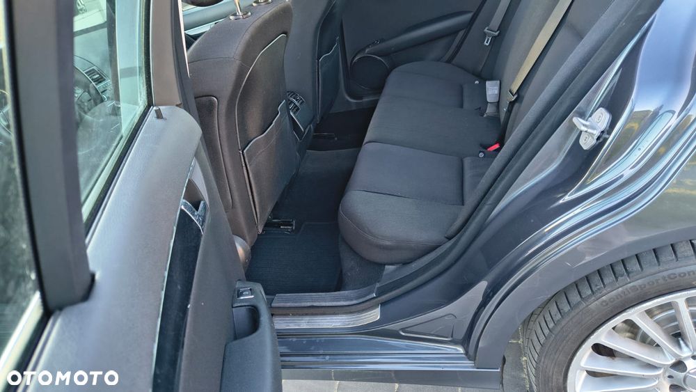 Mercedes-Benz Klasa C 180 Kompressor Automatik BlueEFFICIENCY - 19