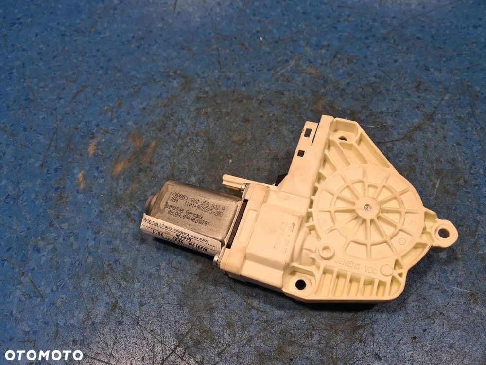AUDI A4 SILNICZEK SZYBY 8KO959802A - 7