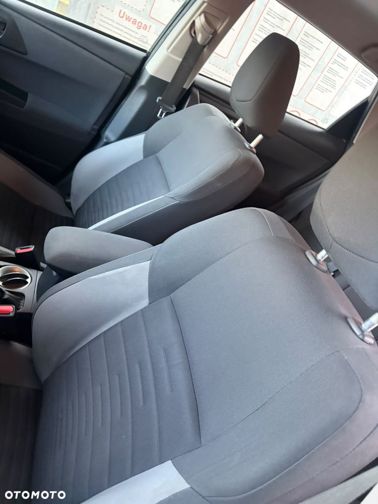 Toyota Auris 1.6 Classic Plus - 13