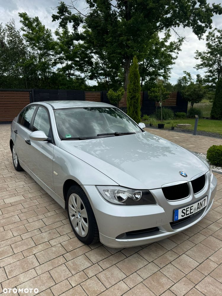 BMW Seria 3 320i - 5