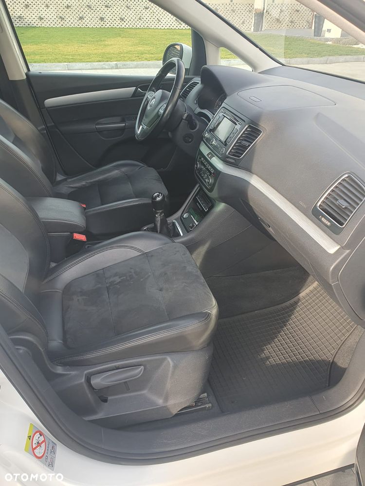 Volkswagen Sharan 2.0 TDI 4Motion BlueMotion Technology Highline - 10