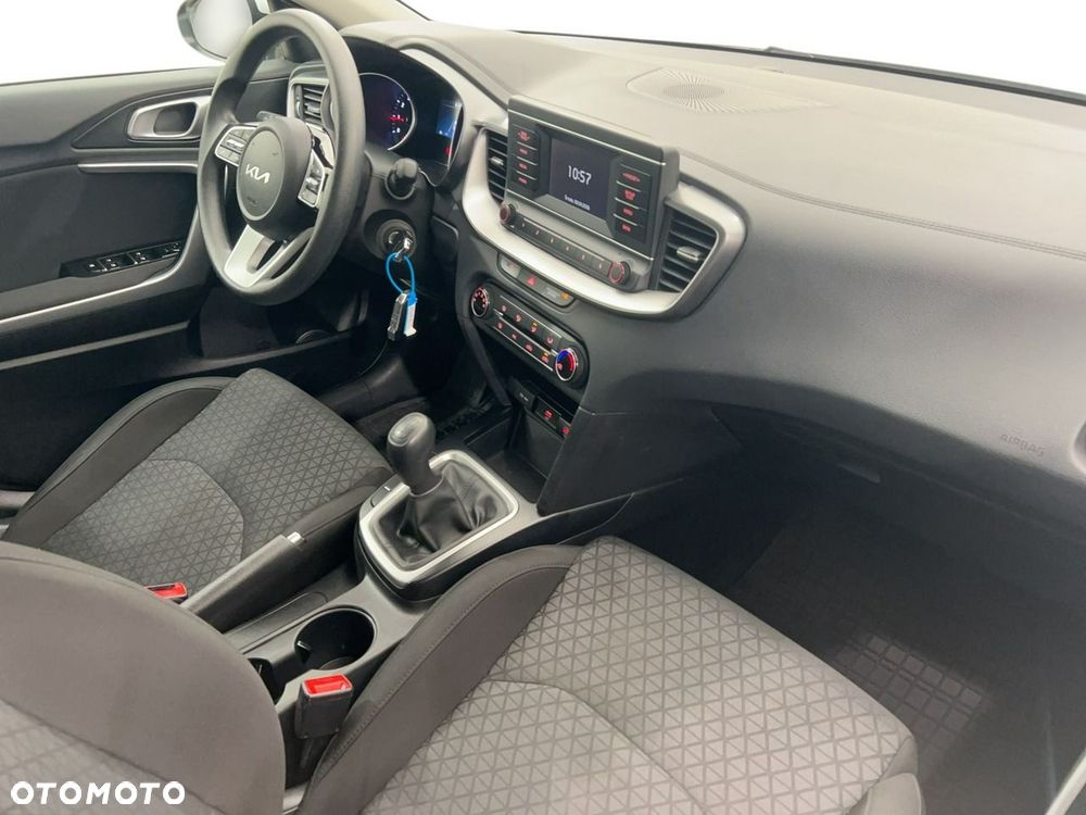 Kia Ceed - 15