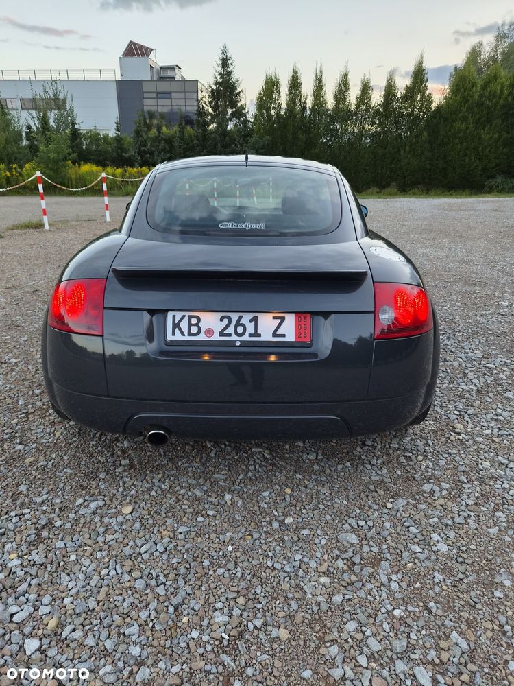 Audi TT Coupé - 8