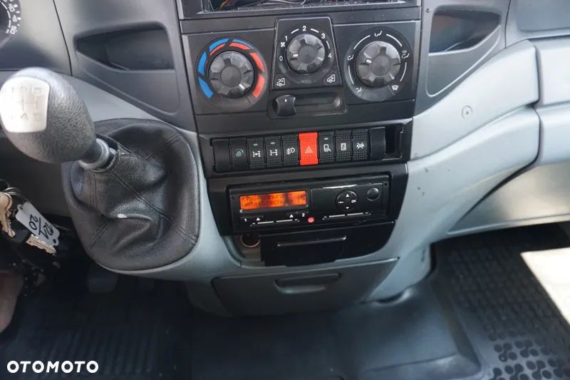 Iveco 45C15 4x4 doka brygadówka skrzynia wywrotka HDS żuraw - 9