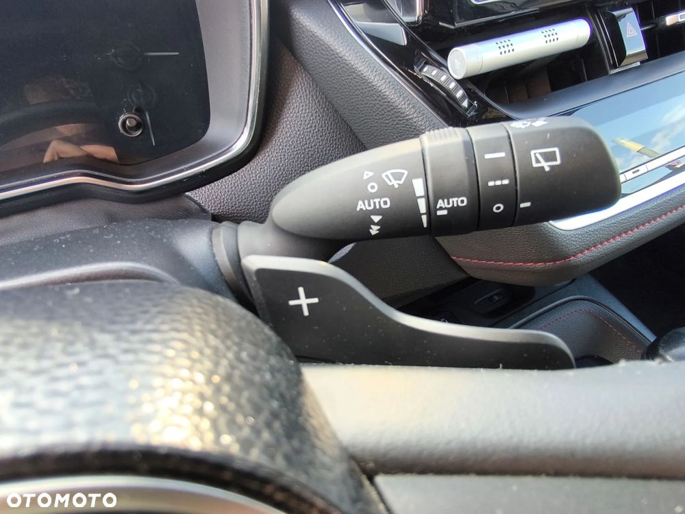 Toyota Corolla 2.0 Hybrid Executive - 22