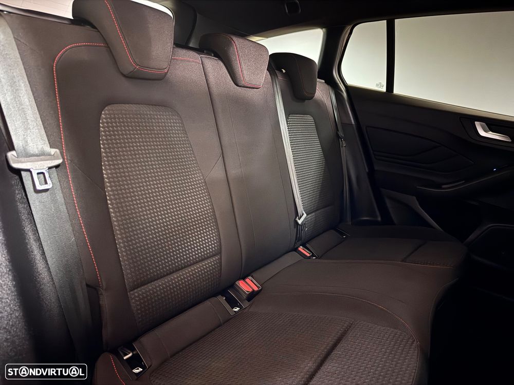 Ford Focus SW 1.0 EcoBoost MHEV ST-Line Aut. - 15