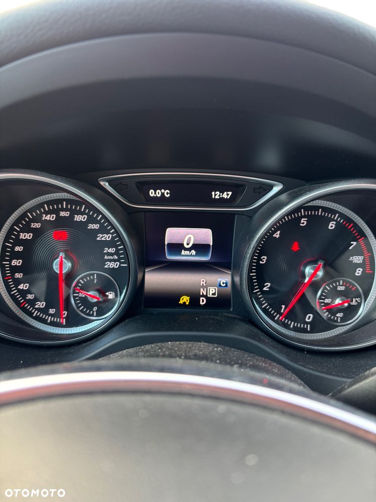 Mercedes-Benz GLA 200 7G-DCT - 6