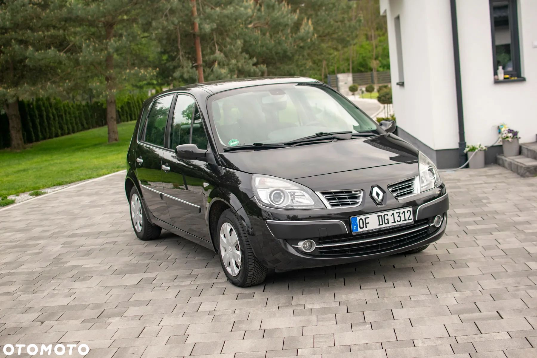 Renault Scenic - 1
