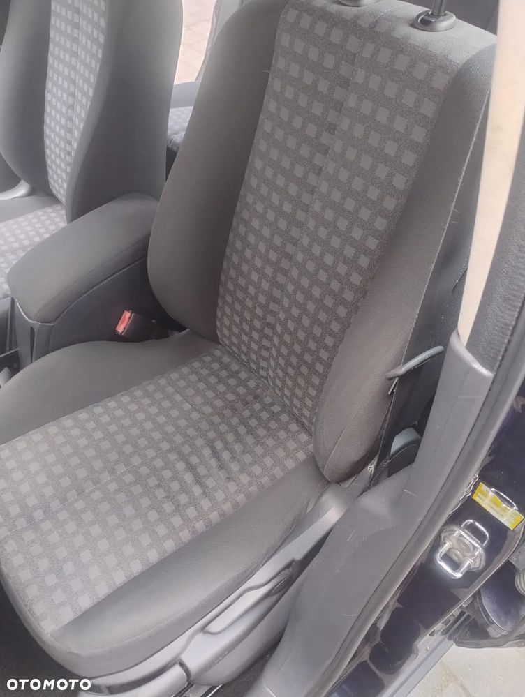 Renault Megane 1.6 Avantage - 33