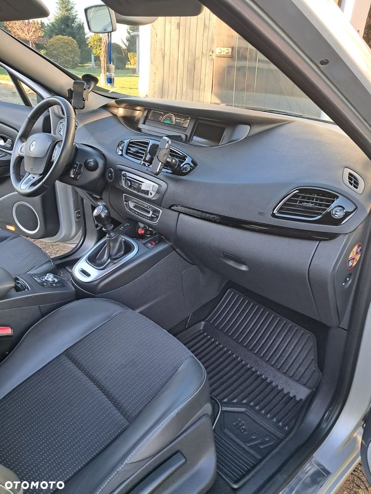 Renault Scenic Energy dCi 110 S&S Bose Edition - 11