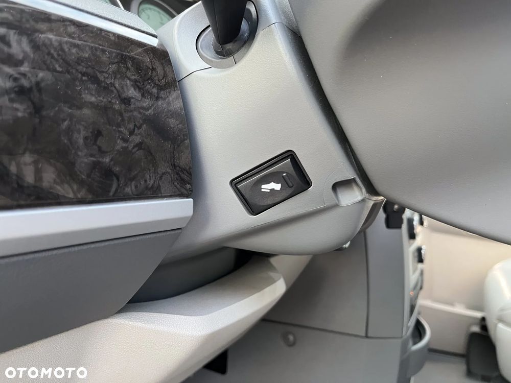 Chrysler Grand Voyager ver-2-8-crd-limited - 32