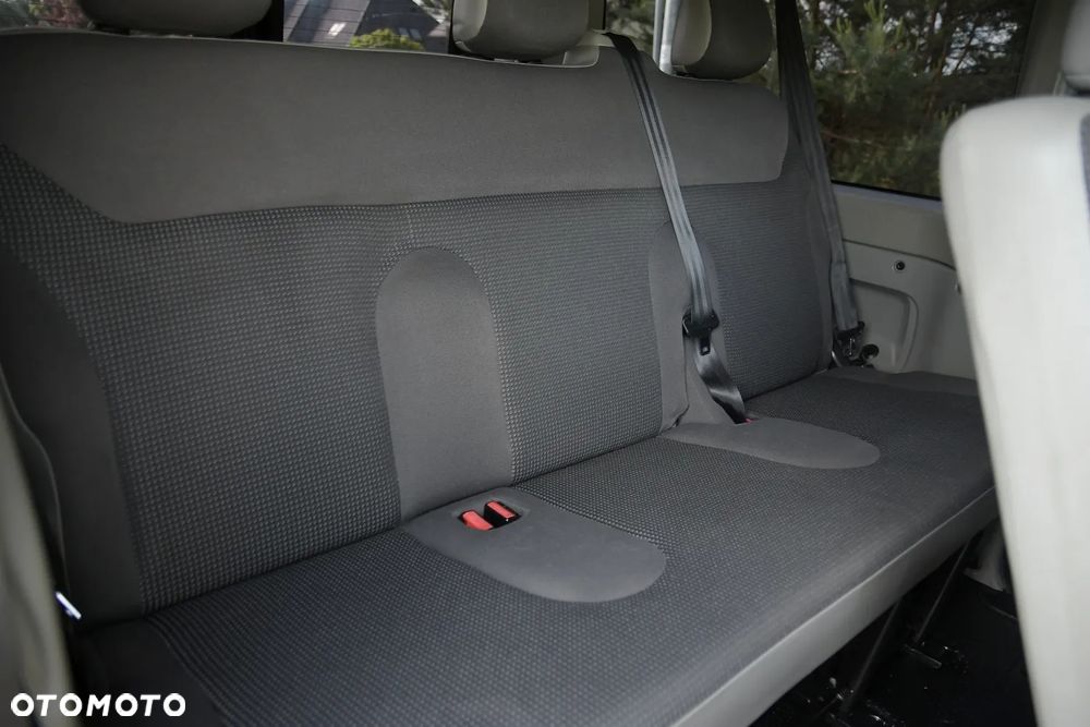 Opel Vivaro - 30