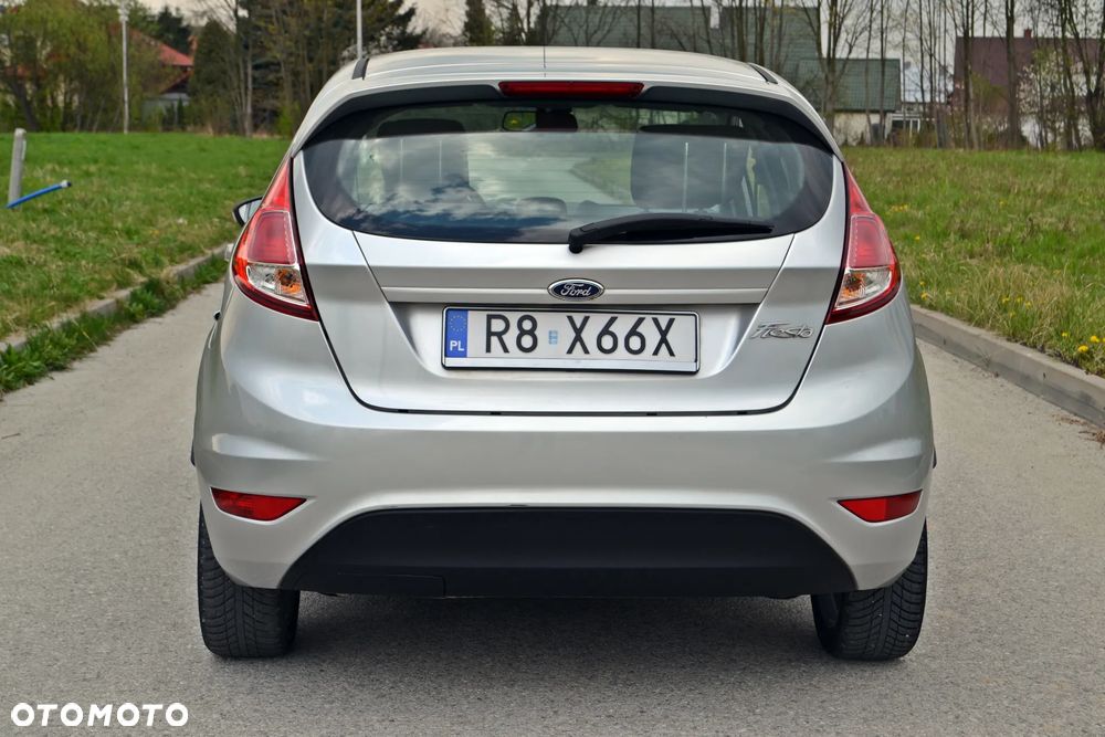 Ford Fiesta - 12