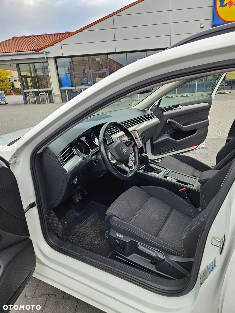 Volkswagen Passat - 9