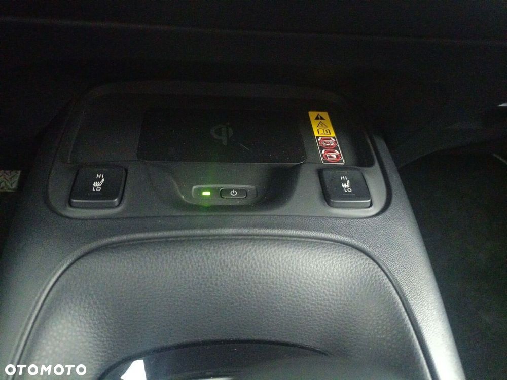 Toyota Corolla 1.8 Hybrid Comfort - 21