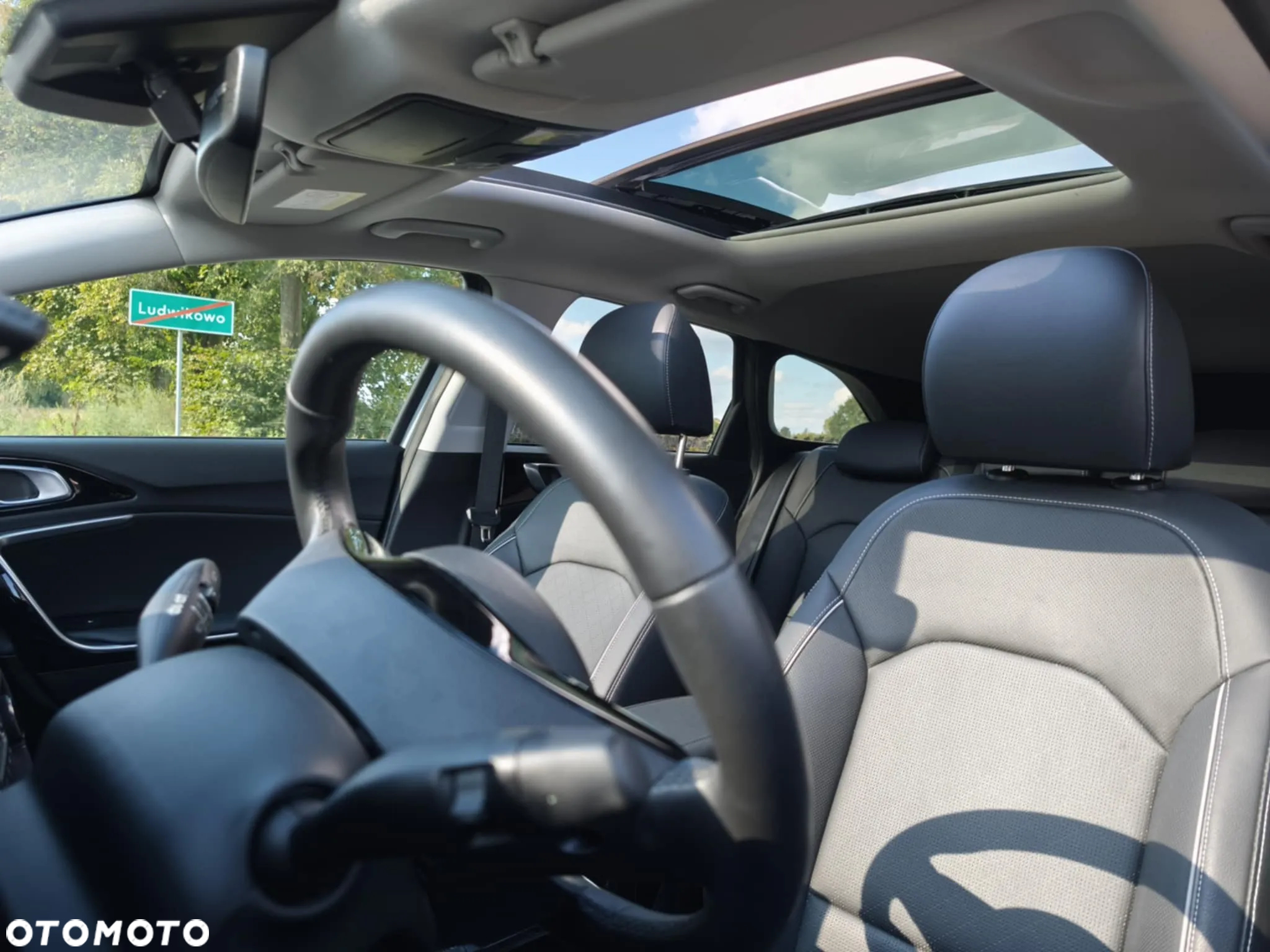 Kia Ceed - 37