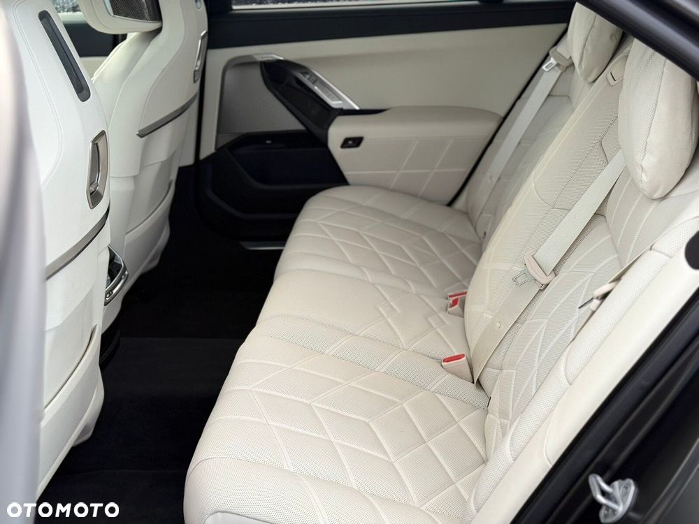 BMW Seria 7 - 35