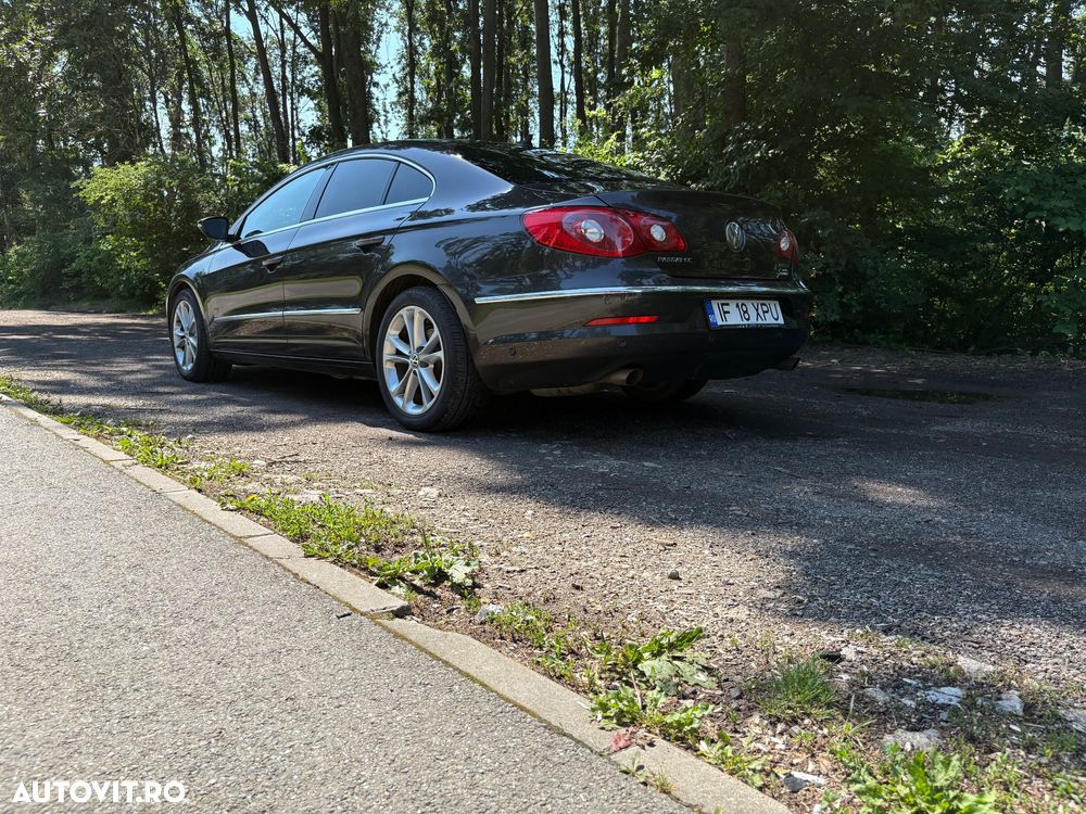 Volkswagen Passat 2.0 TDI DSG BlueMotion Technology Comfortline - 11