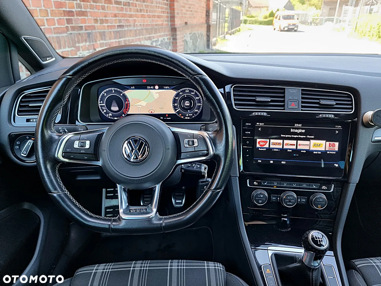 Volkswagen Golf - 8