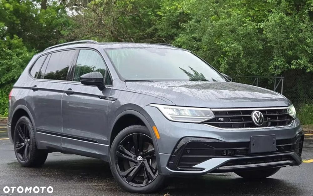 Volkswagen Tiguan - 1