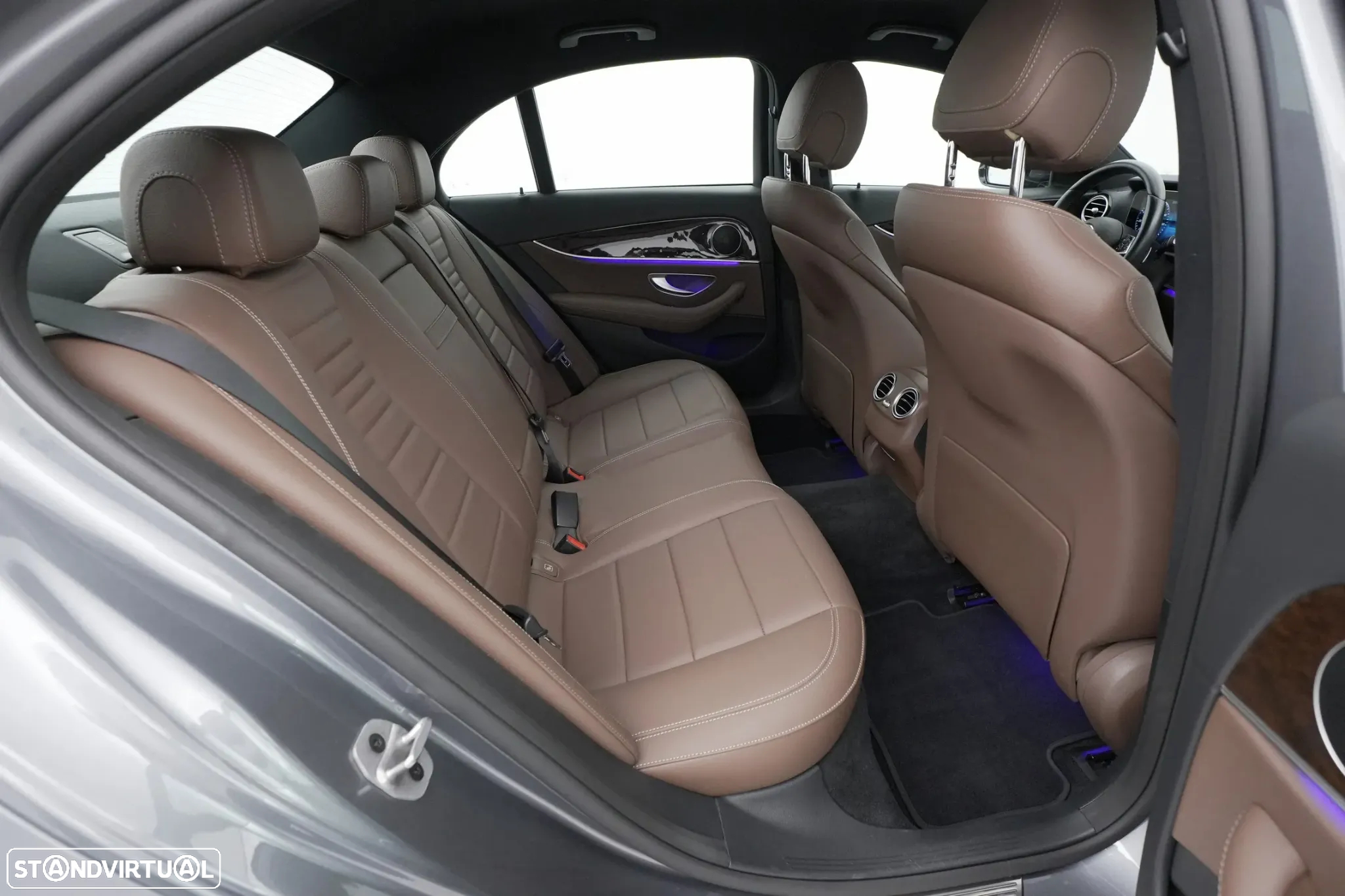 Mercedes-Benz E 300 de Avantgarde - 25