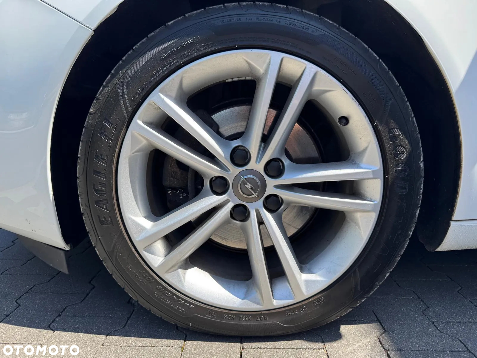 Opel Insignia 2.0 CDTI S&S - 23