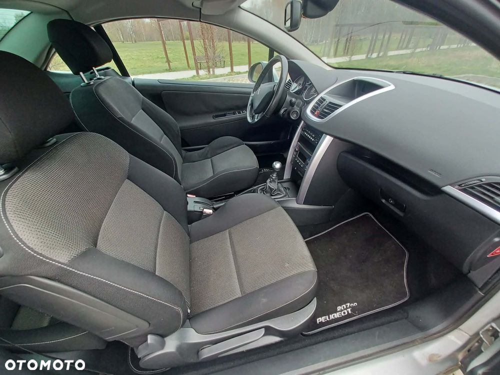 Peugeot 207 CC 120 VTi Active - 23