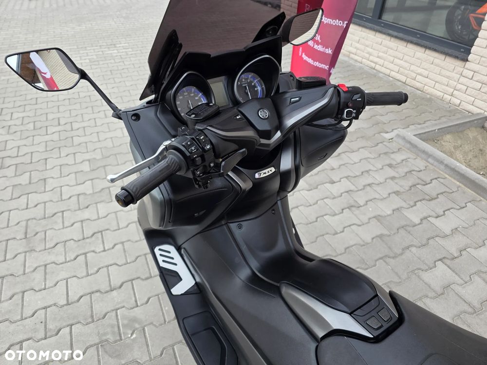 Yamaha Tmax - 8