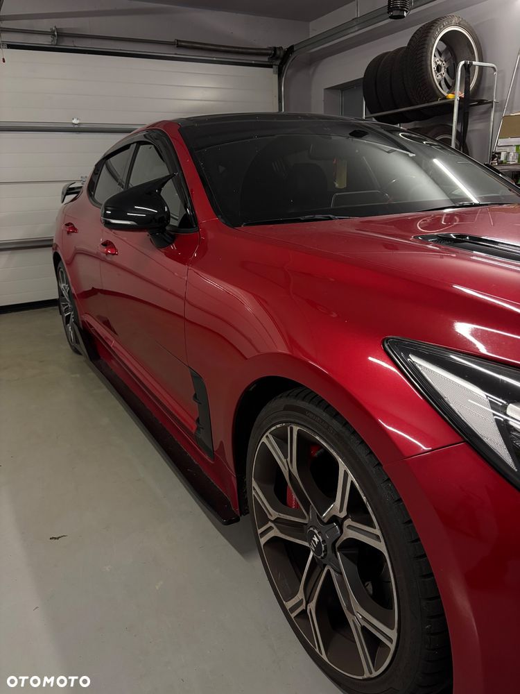 Kia Stinger - 9