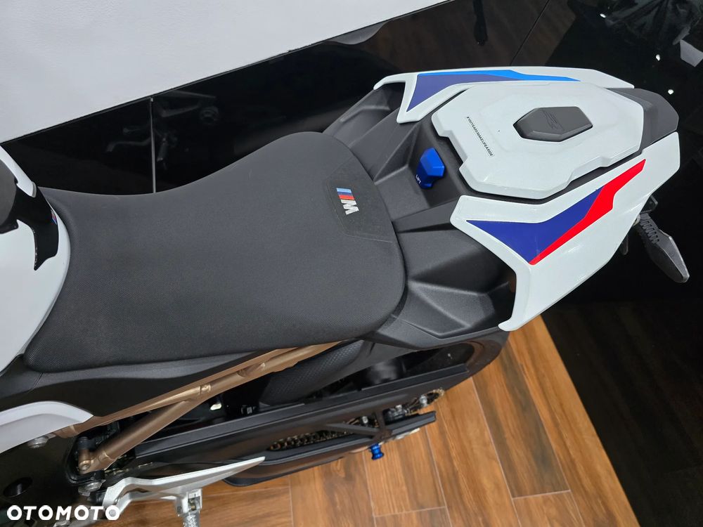 BMW S - 33