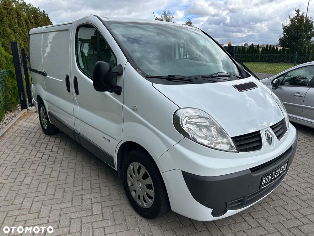 Renault Trafic - 25