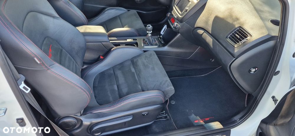 Kia Ceed 1.6 T-GDI GT - 11