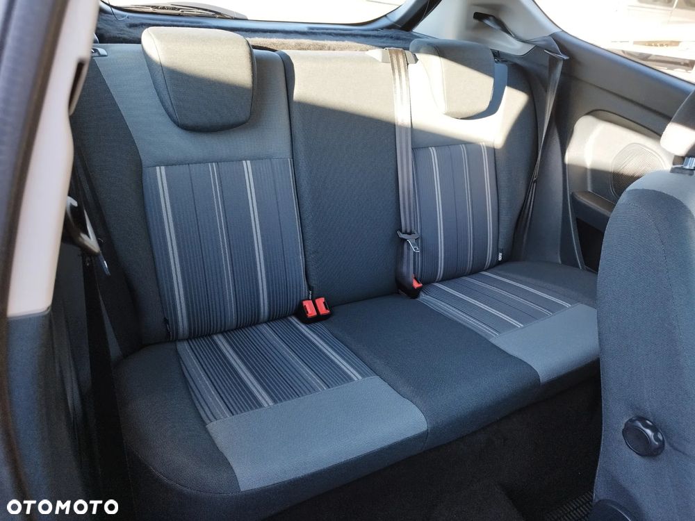 Ford Fiesta 1.4 Autom Trend - 22