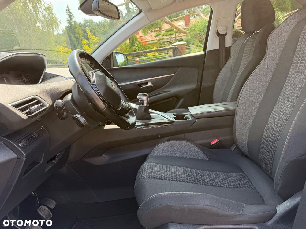 Peugeot 3008 1.6 BlueHDi Allure S&S - 31