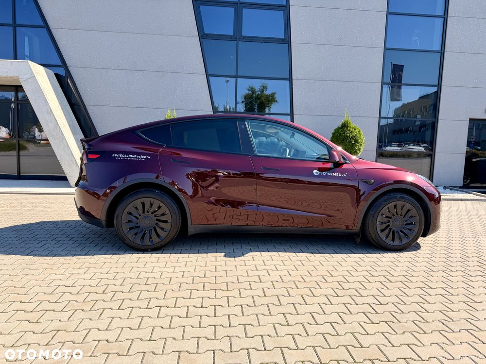 Tesla Model Y Long Range AWD - 2