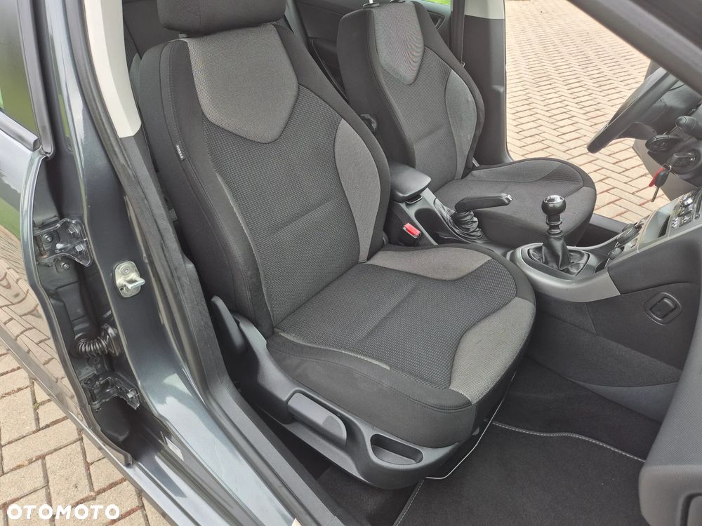 Peugeot 308 - 35
