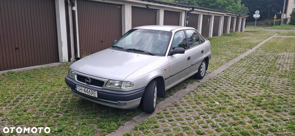 Opel Astra - 4
