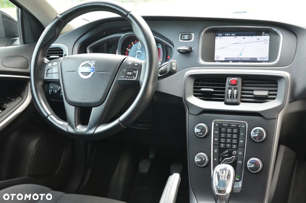Volvo V40 Cross Country T4 Momentum - 11