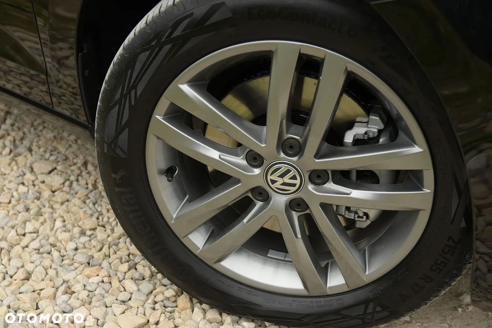 Volkswagen Touran 2.0 TDI SCR Highline - 15