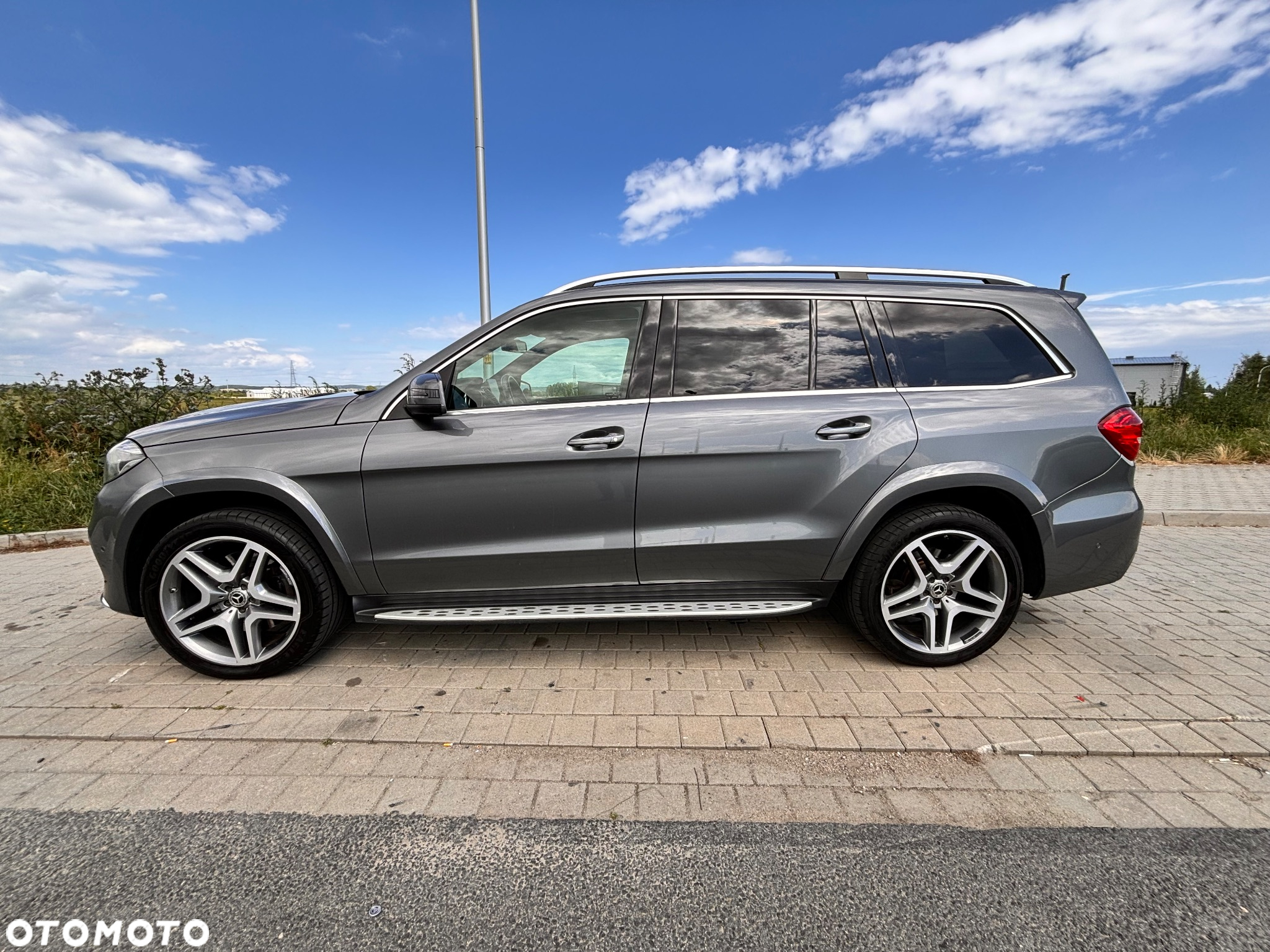 Mercedes-Benz GLS 350 d 4Matic 9G-TRONIC AMG Line - 2