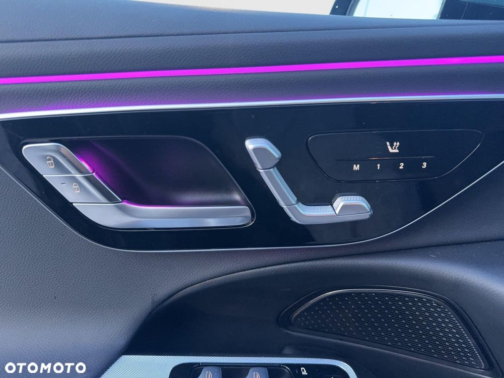 Mercedes-Benz Klasa E - 21