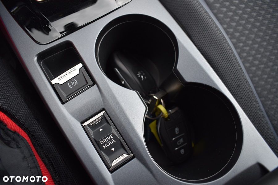 Peugeot 2008 PureTech 130 EAT8 Allure - 25