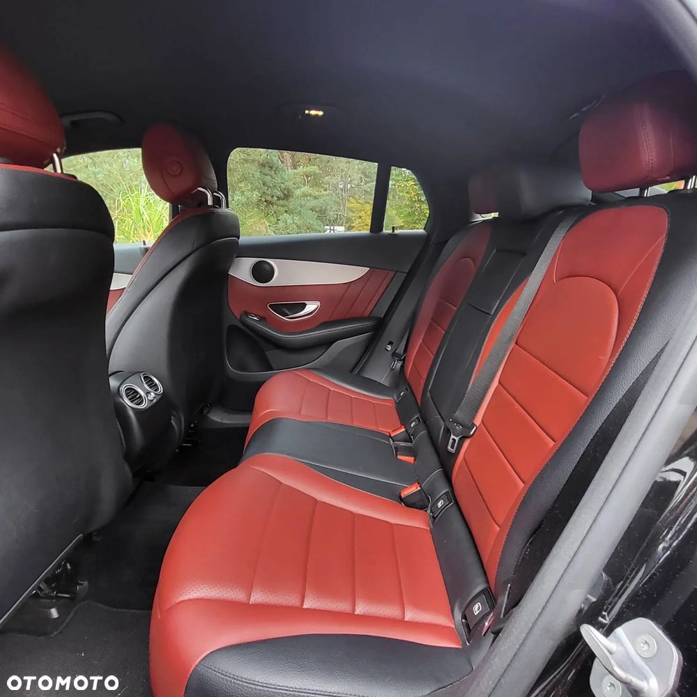 Mercedes-Benz GLC 220 d 4Matic 9G-TRONIC AMG Line - 11