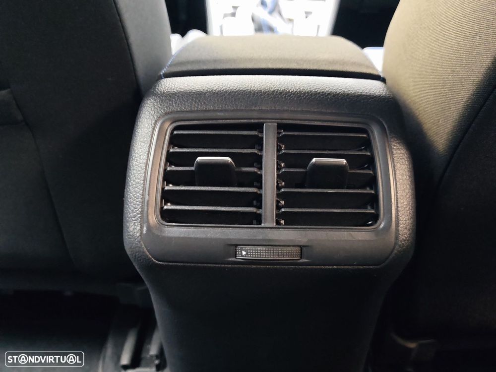VW Golf 1.4 GTE Plug-In-Hybrid DSG - 22
