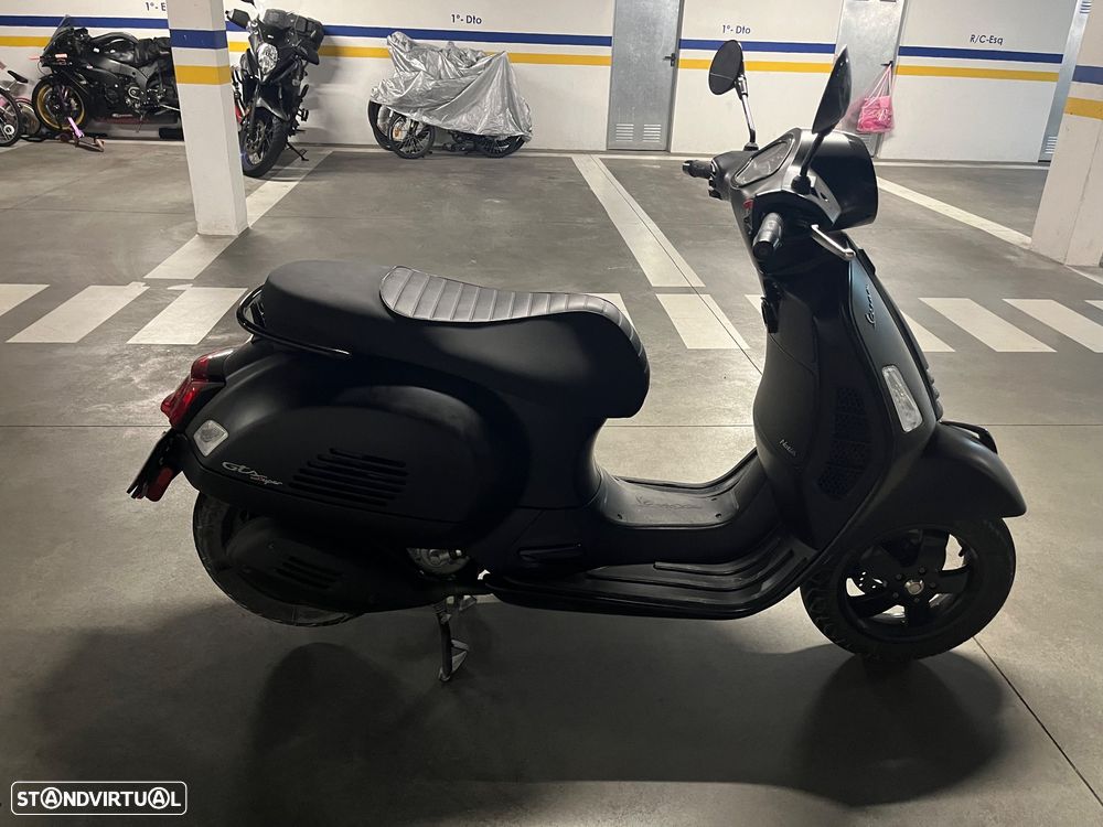Vespa GTS Super Versão limitada NOTTE - 7