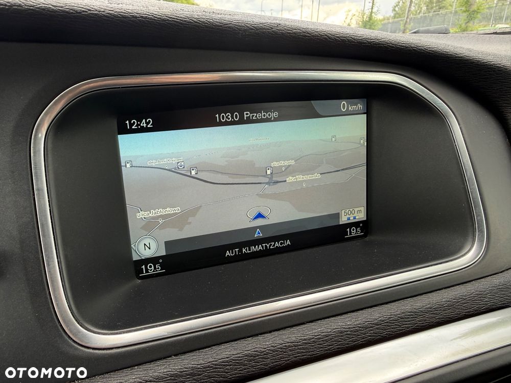 Volvo V40 D4 Momentum - 25
