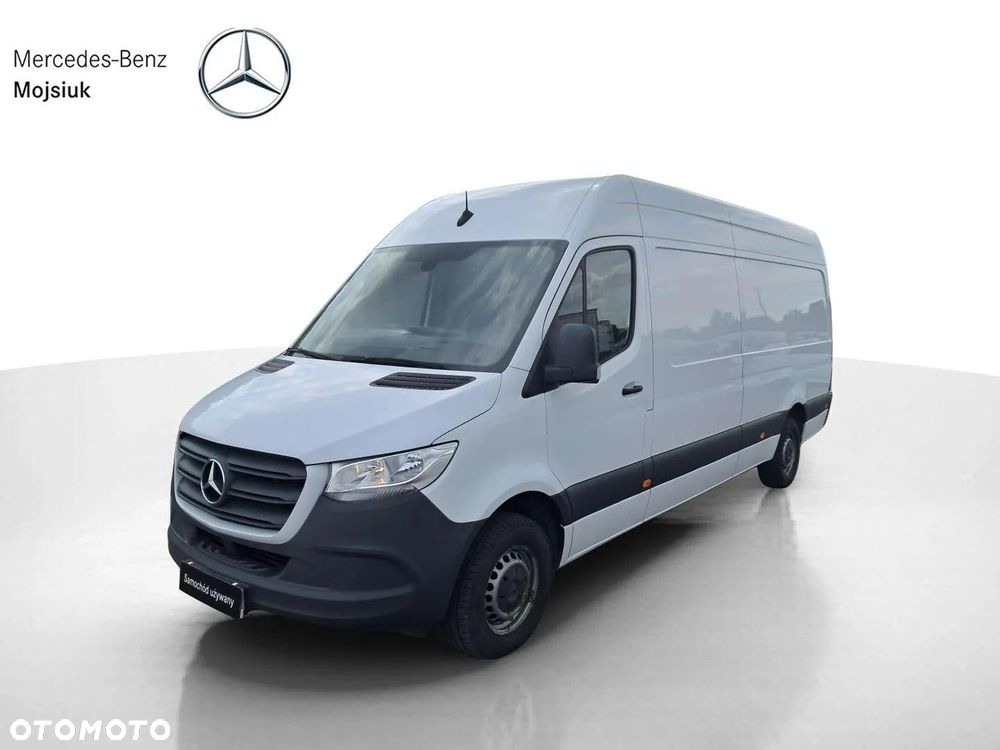 Mercedes-Benz Sprinter . - 3
