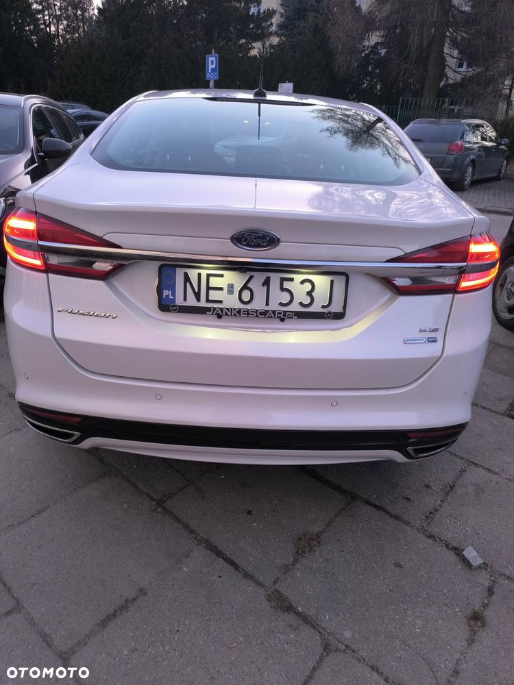 Ford Fusion - 2