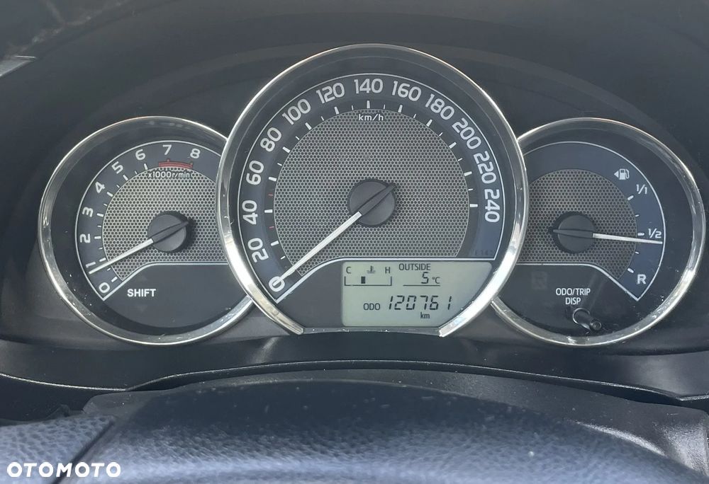 Toyota Corolla 1.6 Comfort - 5