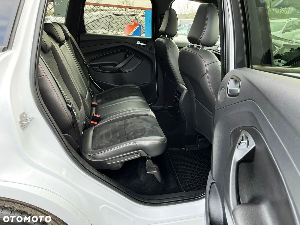 Ford Kuga 1.5 EcoBoost 2x4 ST-Line - 35